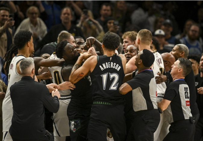 开云体育APP下载-NBA官宣掘狼冲突罚单：约基奇罚5万兰德尔罚3.5万 无人被禁赛